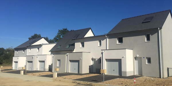 Remise des clés de 9 maisons modulaires à Ercé-près-Liffré